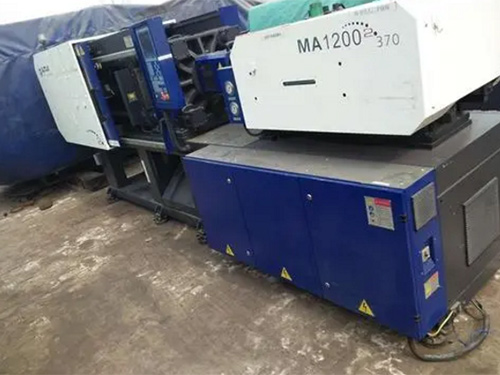 注塑機(jī)回收                           